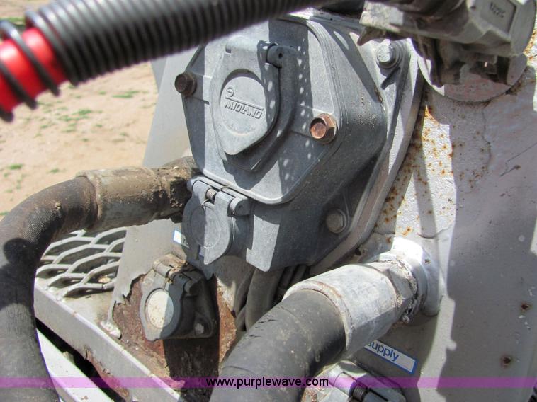 image for item 4618 2000 Red River Valley HULV237 live bottom trailer