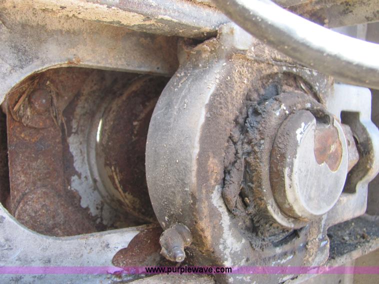 image for item 4618 2000 Red River Valley HULV237 live bottom trailer