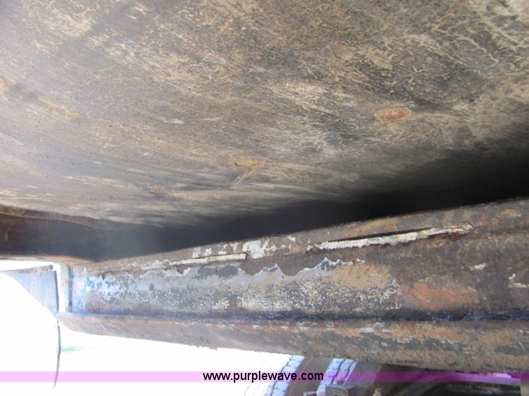 image for item 4618 2000 Red River Valley HULV237 live bottom trailer