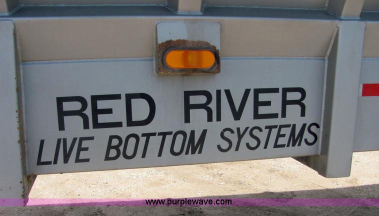 image for item 4618 2000 Red River Valley HULV237 live bottom trailer