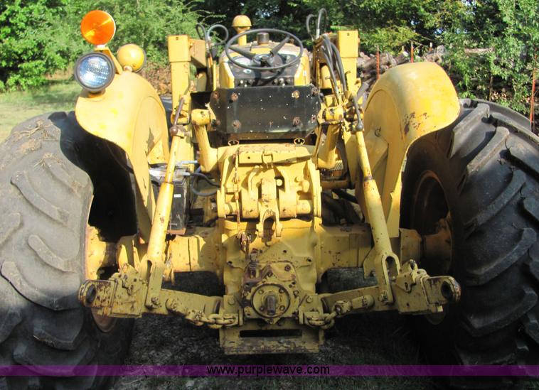 image for item 4806 International 2544 tractor with loader