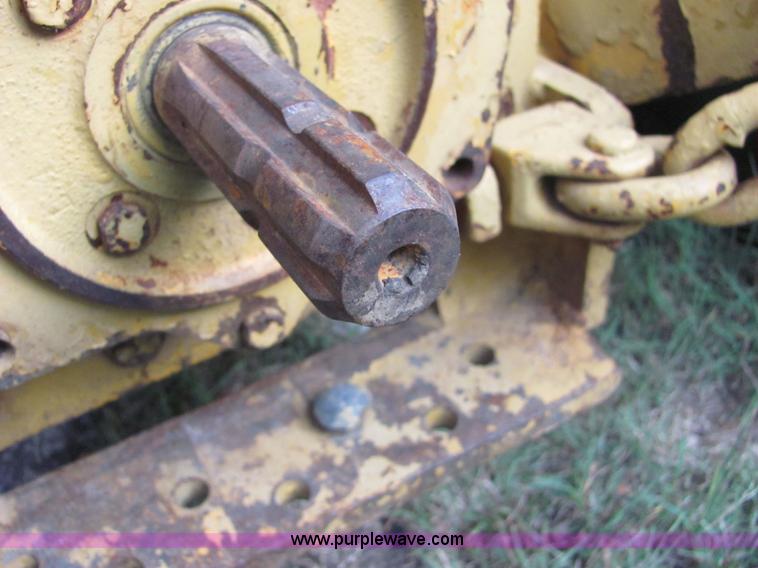 image for item 4806 International 2544 tractor with loader