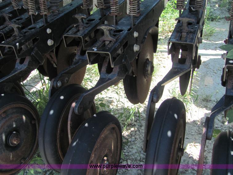 image for item 4827 1995 Great Plains GP2SF30 two section folding drill