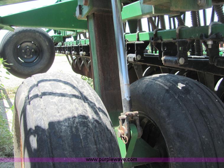 image for item 4827 1995 Great Plains GP2SF30 two section folding drill