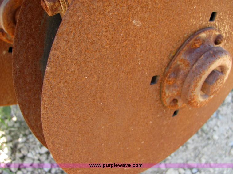 image for item 4827 1995 Great Plains GP2SF30 two section folding drill