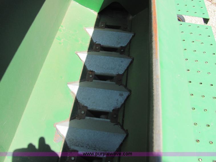 image for item 4827 1995 Great Plains GP2SF30 two section folding drill