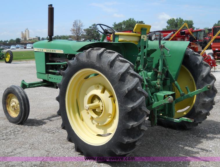 image for item 5000 John Deere 2010 tractor