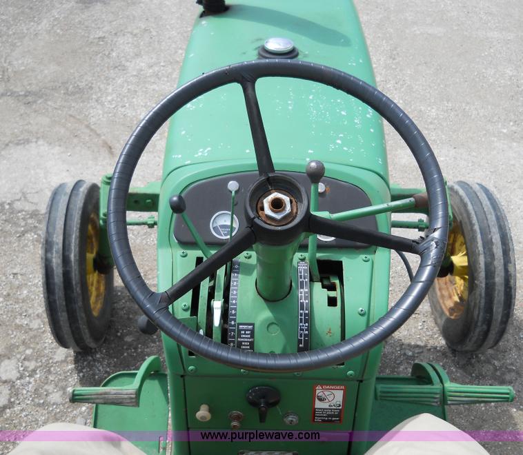 image for item 5000 John Deere 2010 tractor