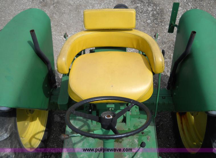image for item 5000 John Deere 2010 tractor