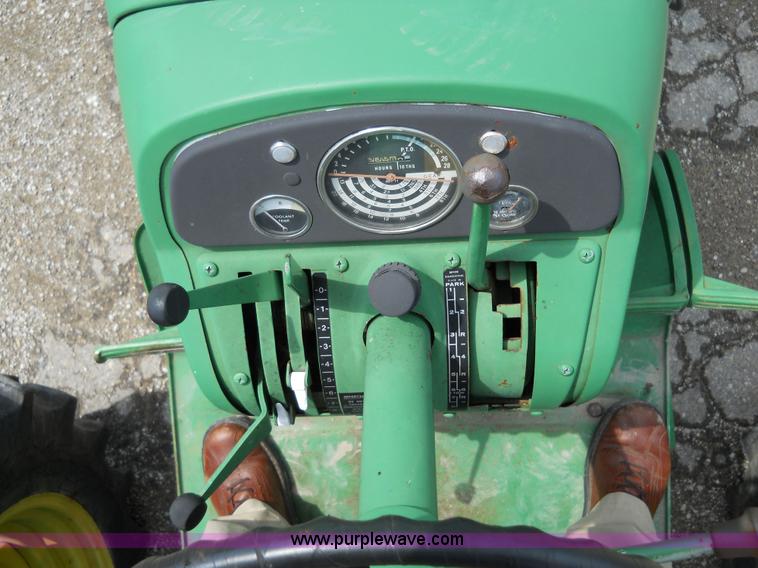 image for item 5000 John Deere 2010 tractor