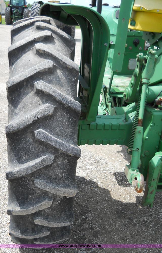 image for item 5000 John Deere 2010 tractor