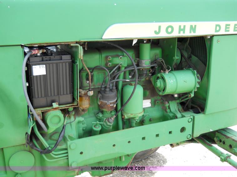 image for item 5000 John Deere 2010 tractor