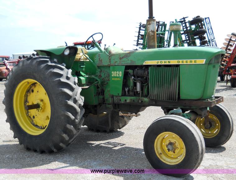 image for item 5001 John Deere 3020 tractor