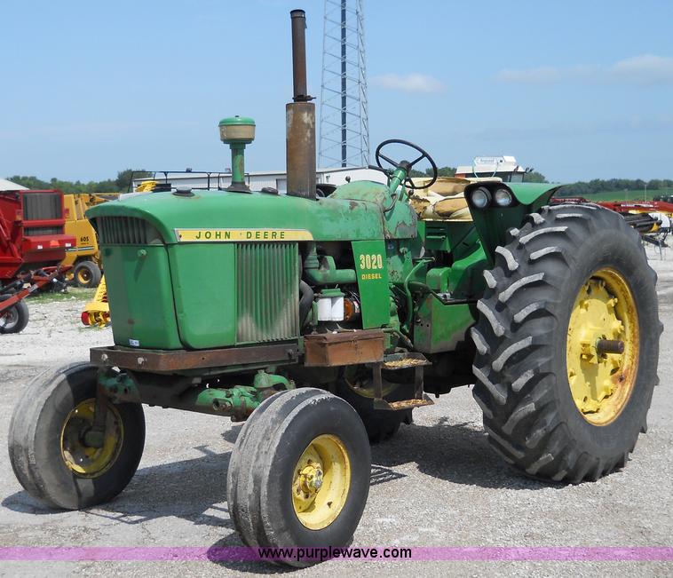 image for item 5001 John Deere 3020 tractor