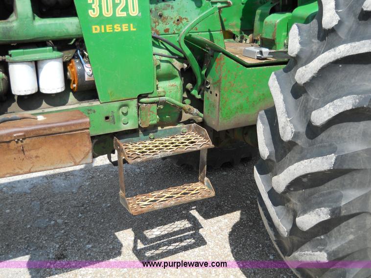 image for item 5001 John Deere 3020 tractor