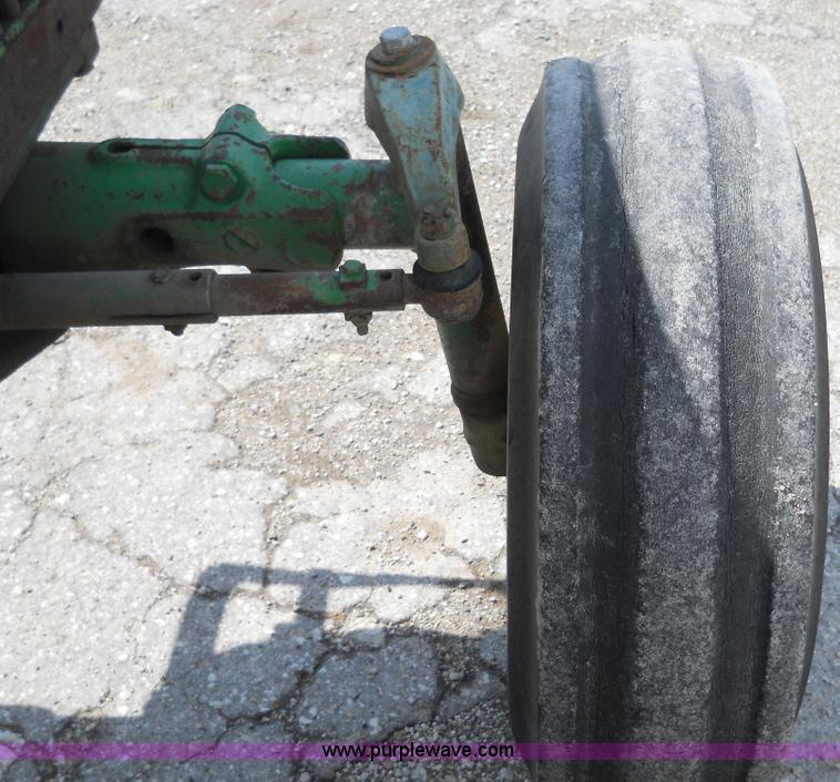 image for item 5001 John Deere 3020 tractor