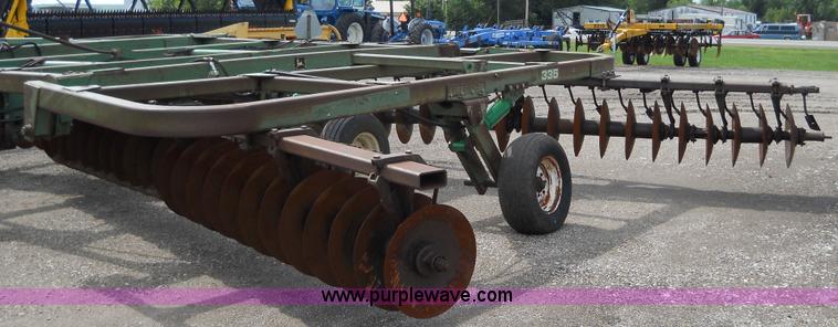 image for item 5002 John Deere 335 disk