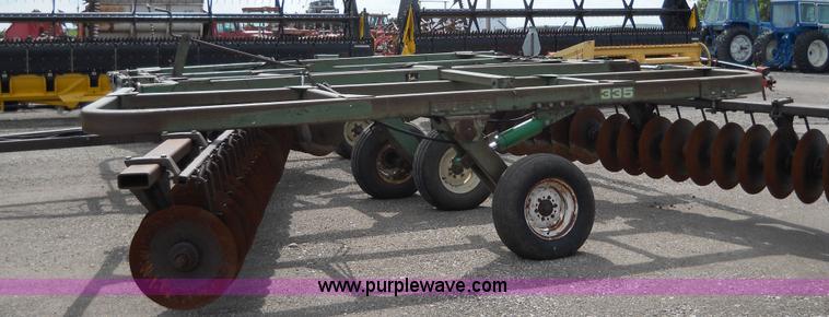 image for item 5002 John Deere 335 disk