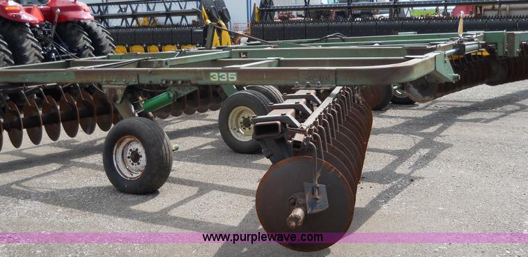 image for item 5002 John Deere 335 disk