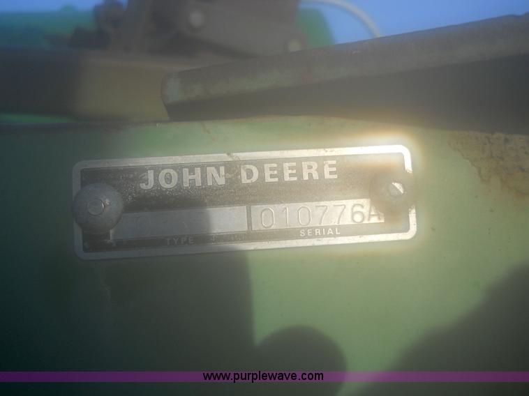 image for item 5002 John Deere 335 disk