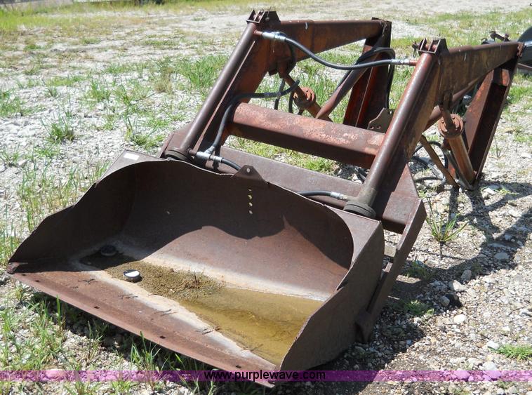 image for item 5006 Front hydraulic tractor loader