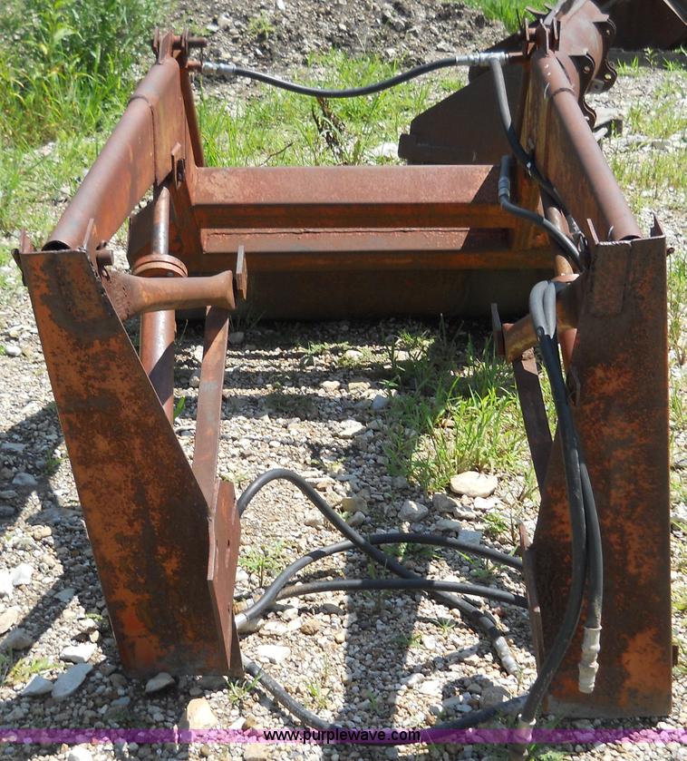 image for item 5006 Front hydraulic tractor loader