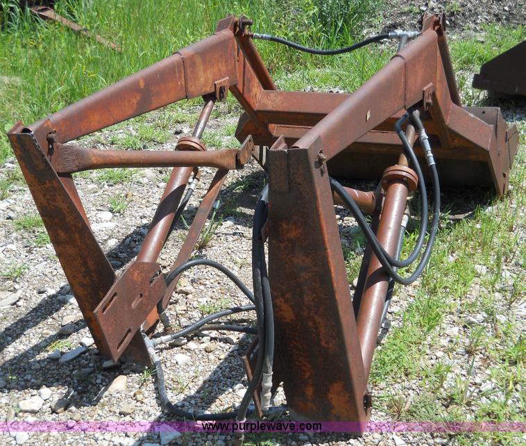 image for item 5006 Front hydraulic tractor loader