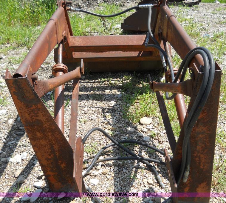 image for item 5006 Front hydraulic tractor loader