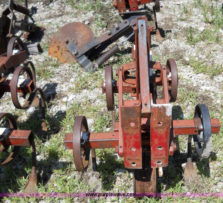 image for item 5013 Cultivator shank assemblies