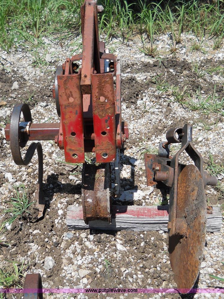 image for item 5013 Cultivator shank assemblies