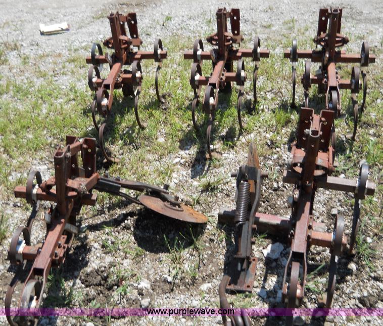 image for item 5013 Cultivator shank assemblies