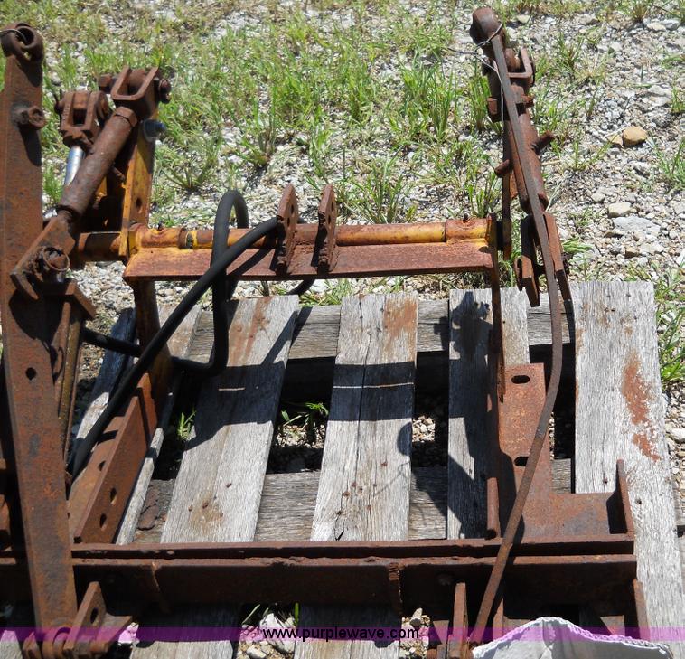 image for item 5013 Cultivator shank assemblies