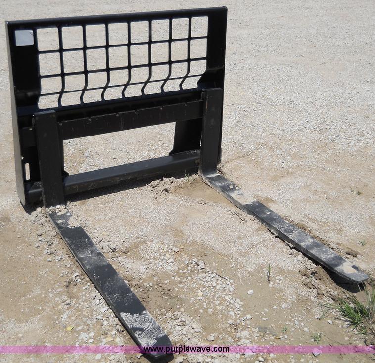 image for item 5016 Pallet fork skid steer attachment