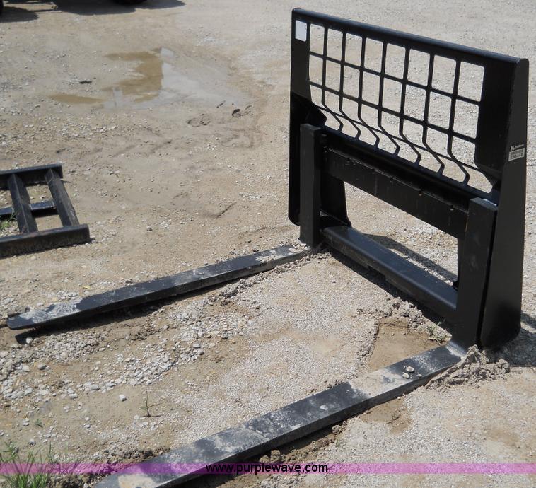 image for item 5016 Pallet fork skid steer attachment