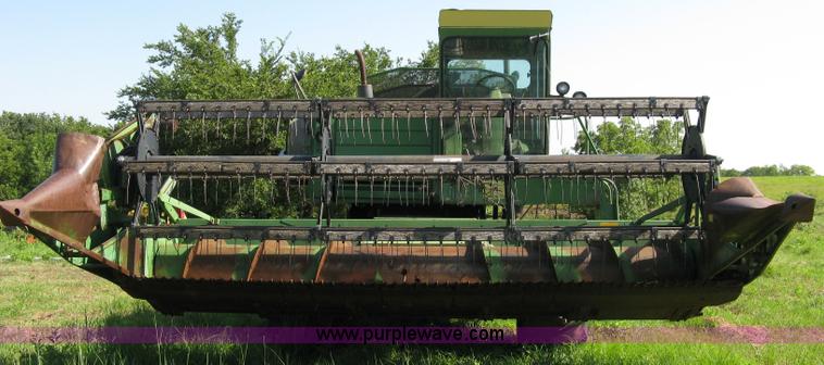 image for item 5042 John Deere 4400 combine with header