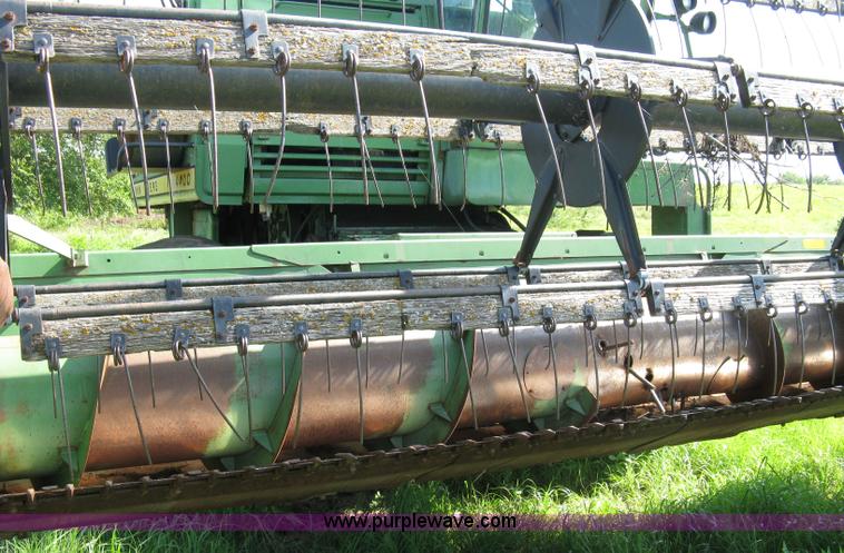 image for item 5042 John Deere 4400 combine with header