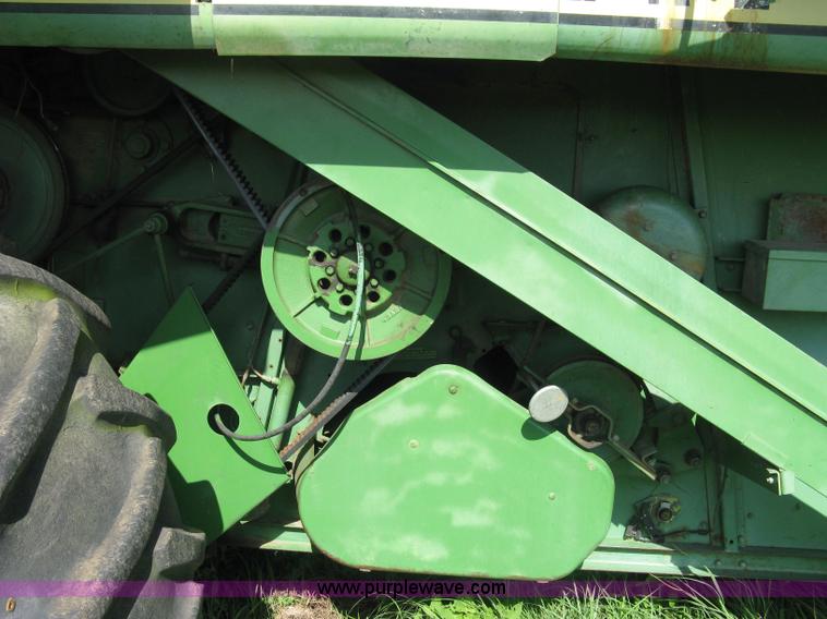 image for item 5042 John Deere 4400 combine with header