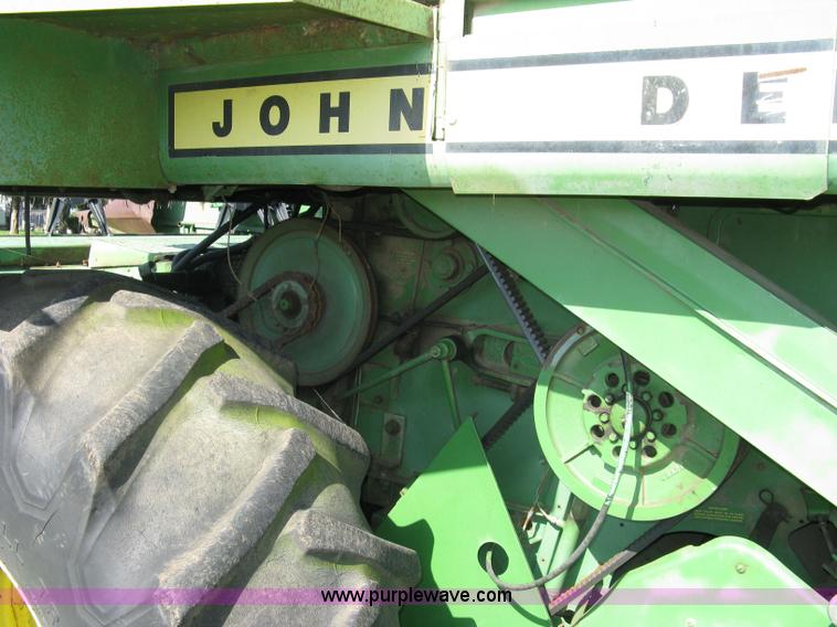 image for item 5042 John Deere 4400 combine with header