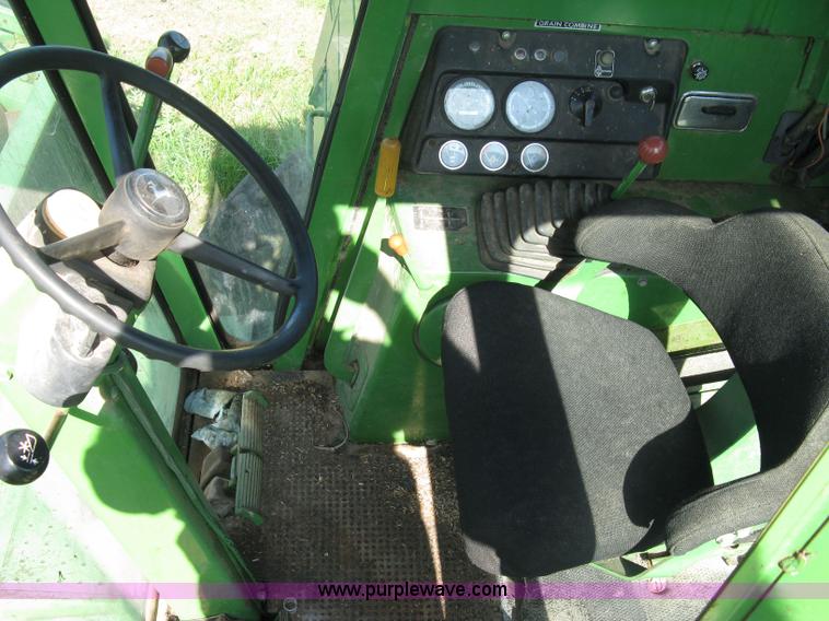 image for item 5042 John Deere 4400 combine with header
