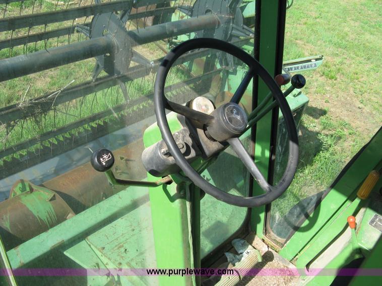 image for item 5042 John Deere 4400 combine with header