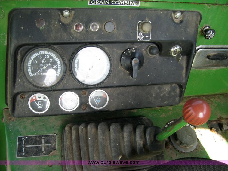 image for item 5042 John Deere 4400 combine with header