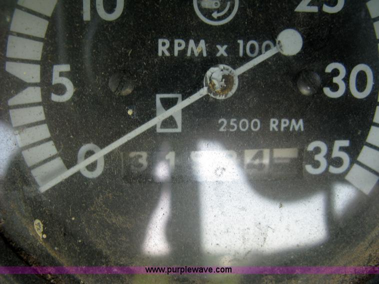 image for item 5042 John Deere 4400 combine with header