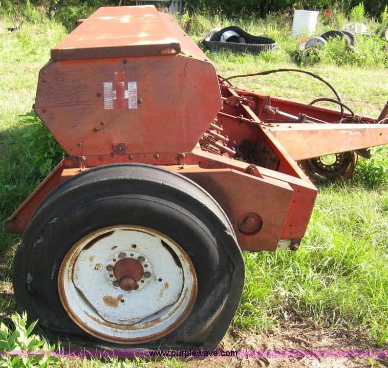 image for item 5044 International 510 drill