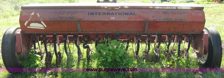 image for item 5044 International 510 drill