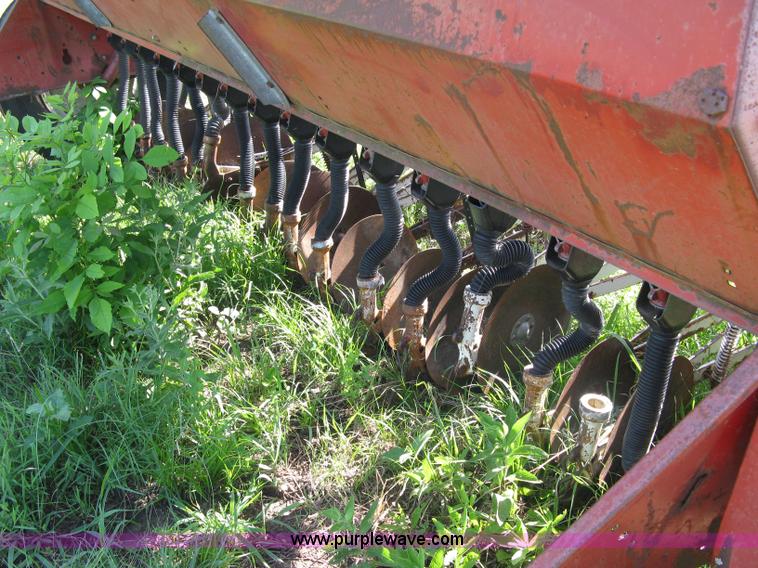 image for item 5044 International 510 drill