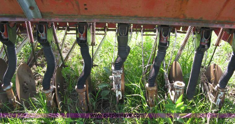 image for item 5044 International 510 drill