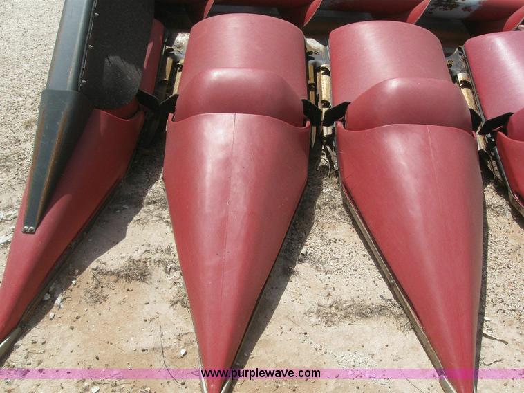 image for item 6116 2008 Case 2208 corn head