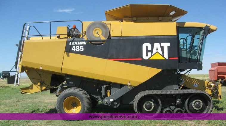 image for item 6135 2000 Caterpillar Lexion 485 combine