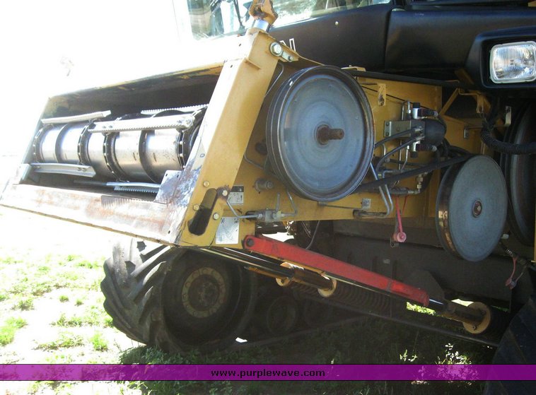 image for item 6135 2000 Caterpillar Lexion 485 combine