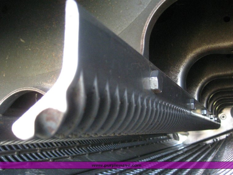 image for item 6135 2000 Caterpillar Lexion 485 combine